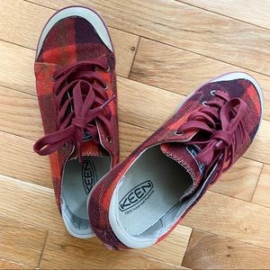 Keen Elsa plaid sneaker 8.5